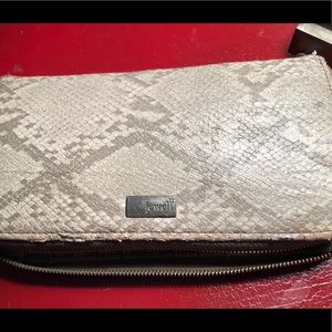 Thirty One Jewel wallett